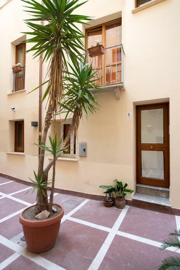 Macaria Apartments Trapani Exteriör bild